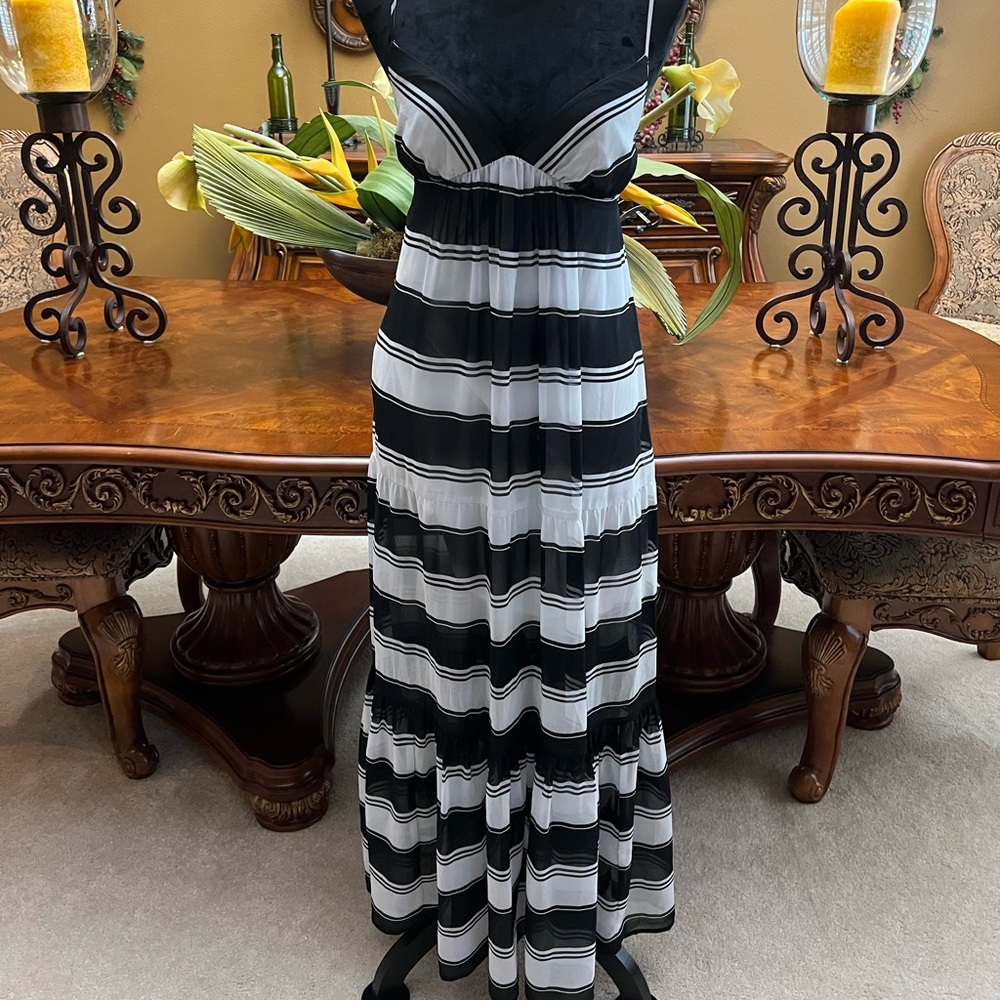 CLEARANCE! Bebe size 0 black and white maxi dress